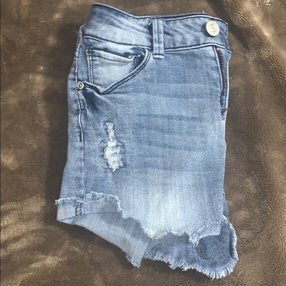 Shorts - Picture 2 of 3